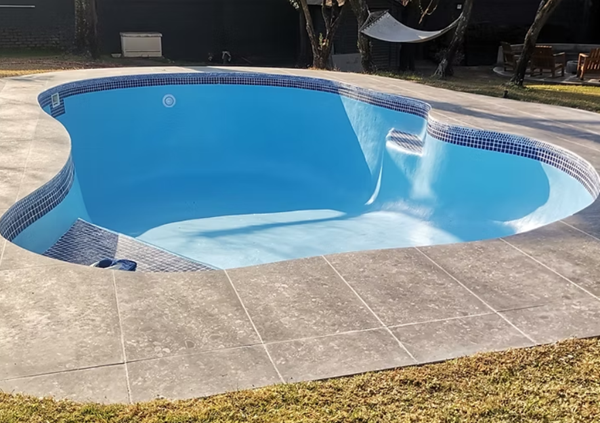 Pool Contractor in South Euclid fixing pool equipment and performing pool repairs